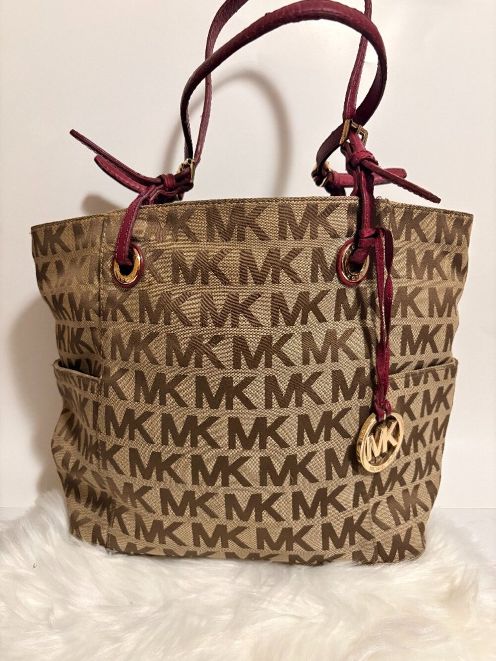 Michael Kors Jet Set Signature Logo Canvas Tote Khaki Burgundy MK Charm